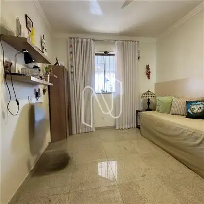 Quarto visita, outro ângulo.