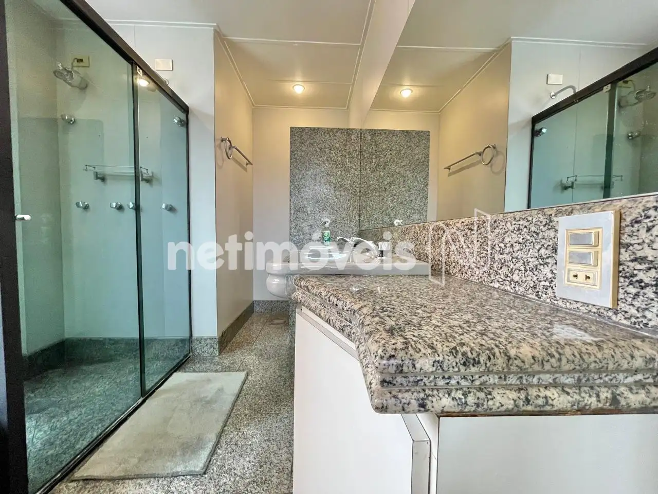 Suíte  master - detalhe duas cubas