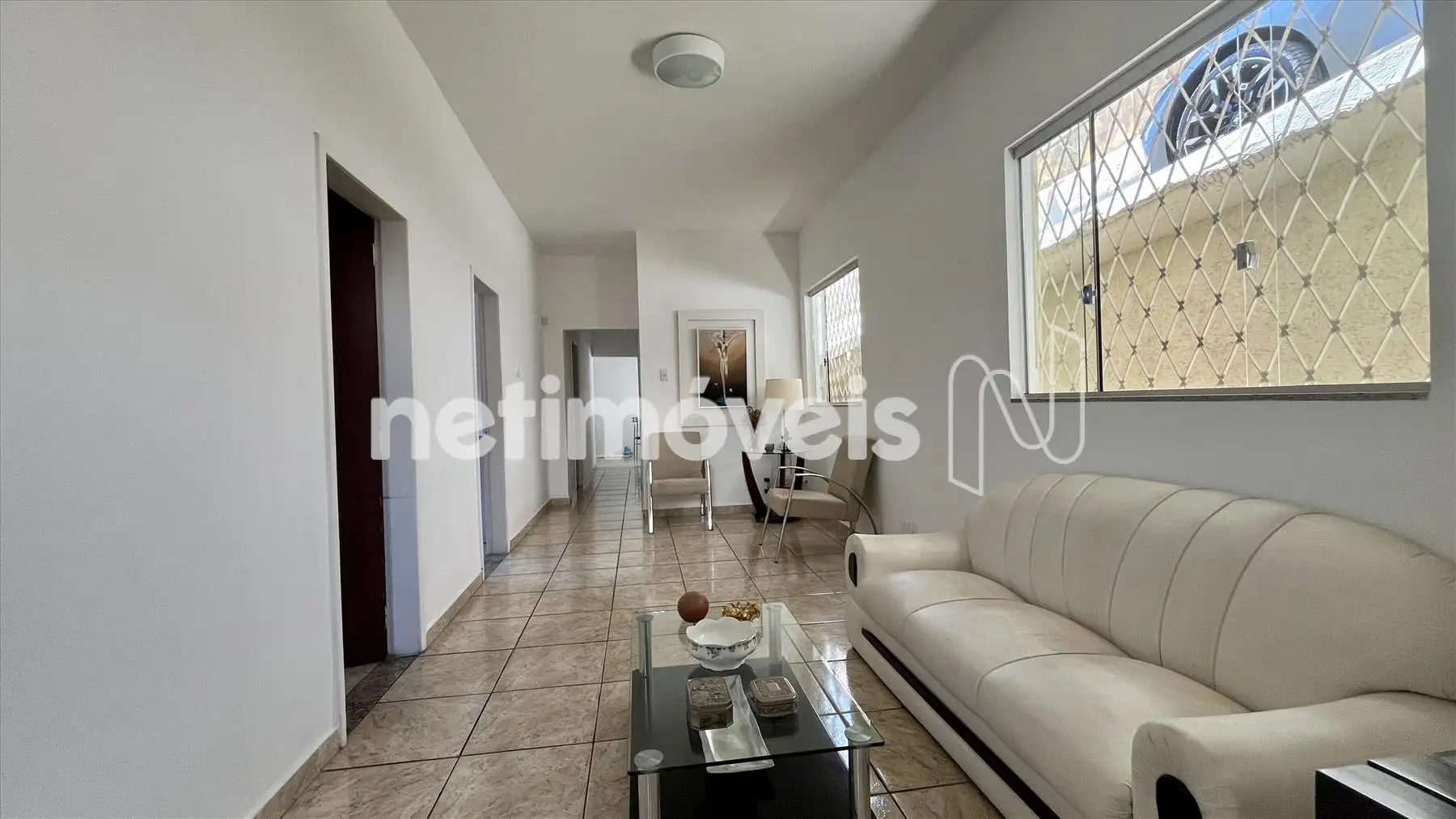 Sala ampla para dois ambientes