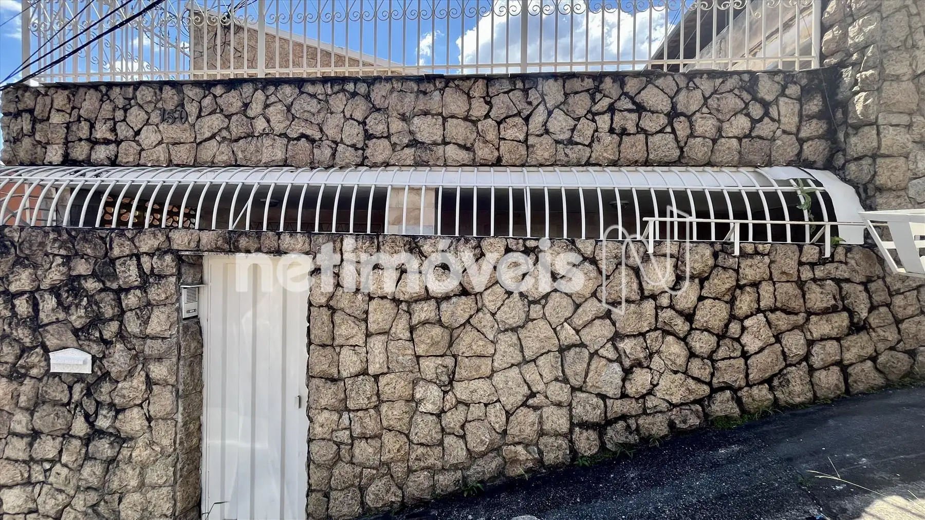 Fachada externa do imóvel