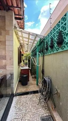  lateral direito da casa