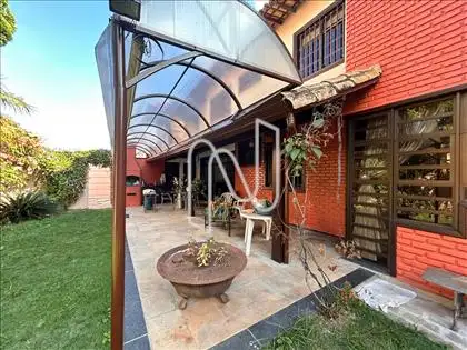 Área gourmet com churrasqueira/sauna/ducha 