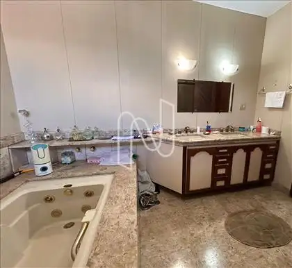  Banho suíte master outro ângulo