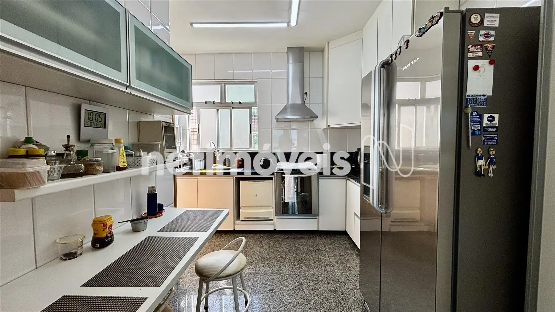 Cozinha ampla + bancada pra lanche rapido