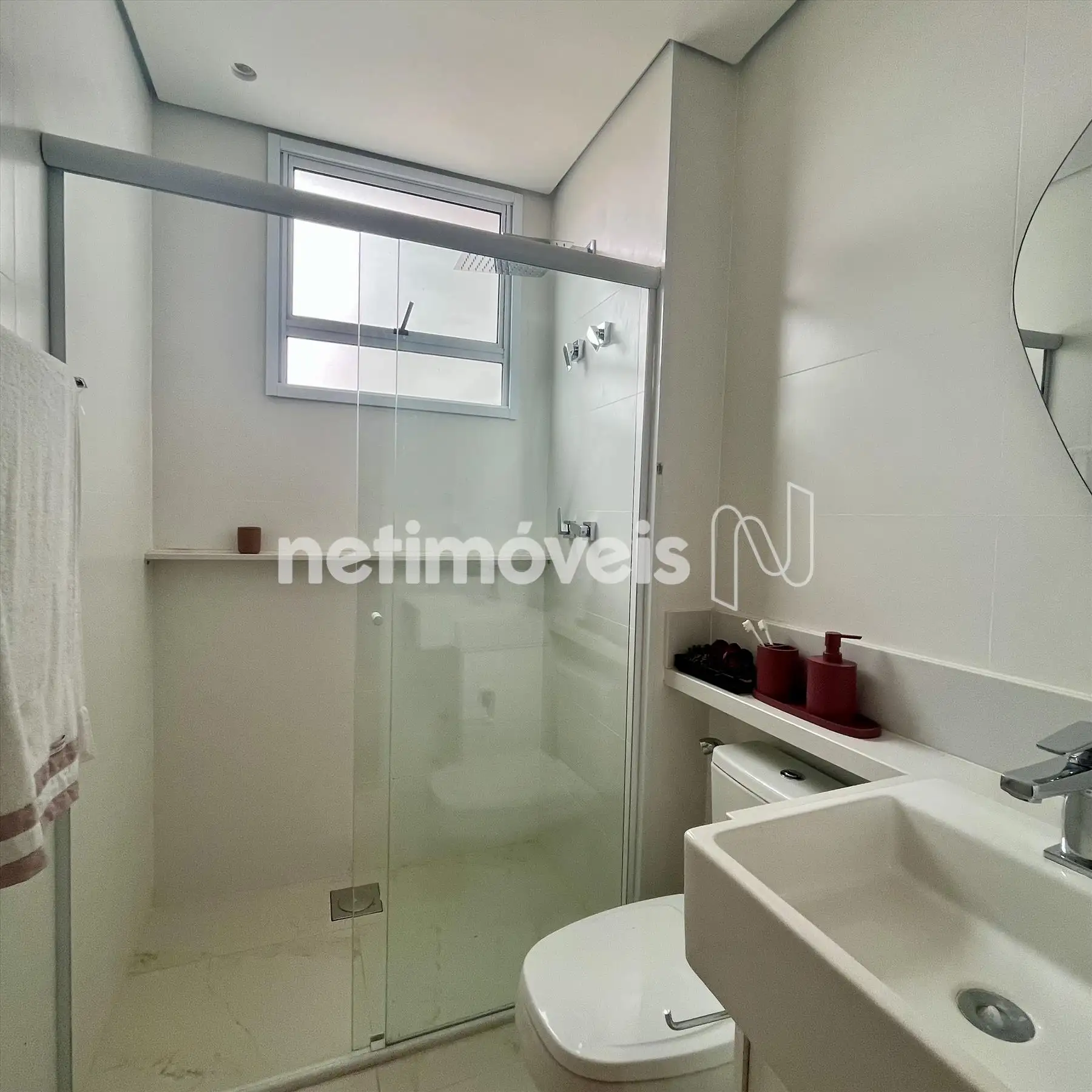 Banheiro suite apto decorado