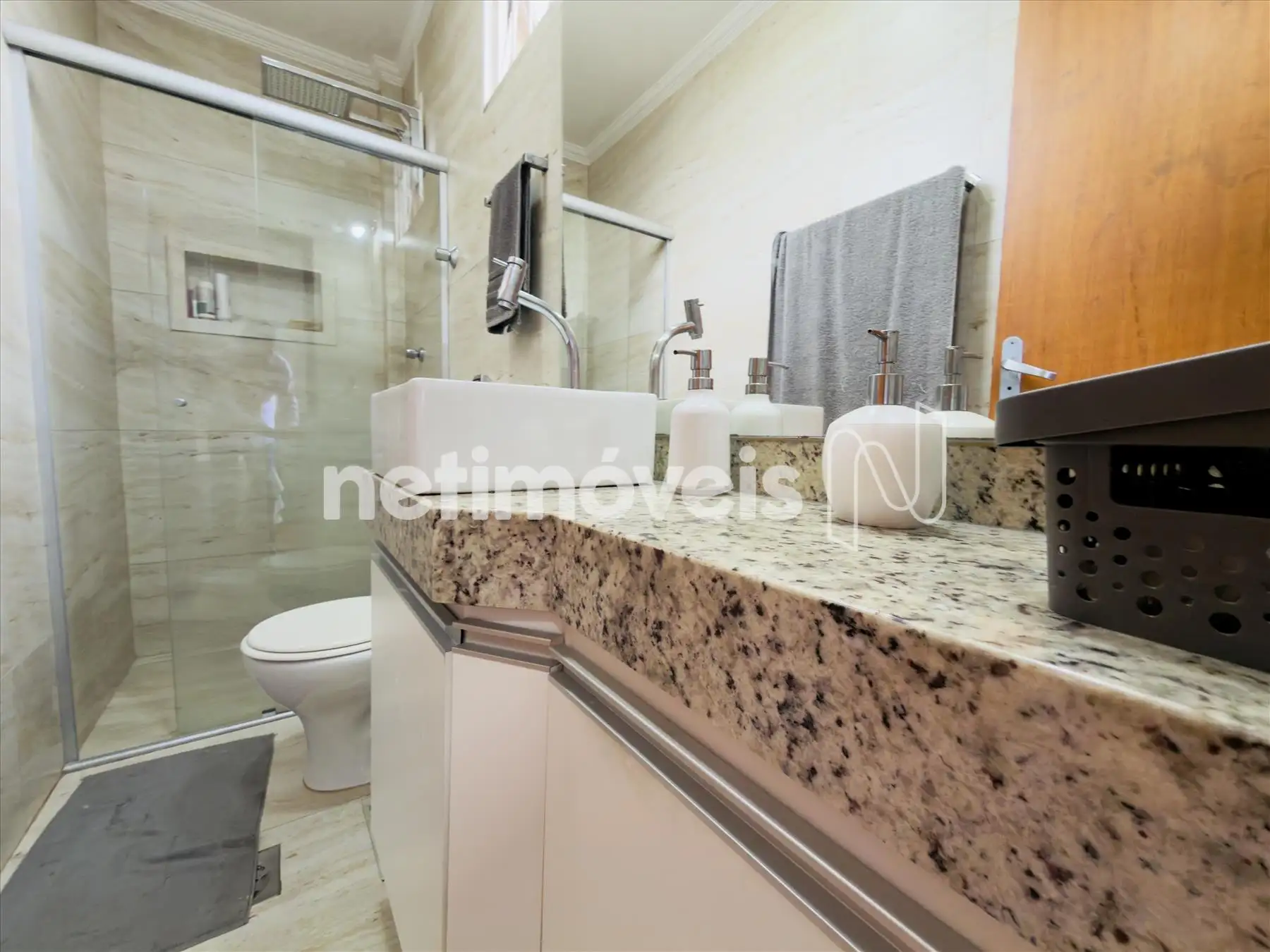 Banho do suíte