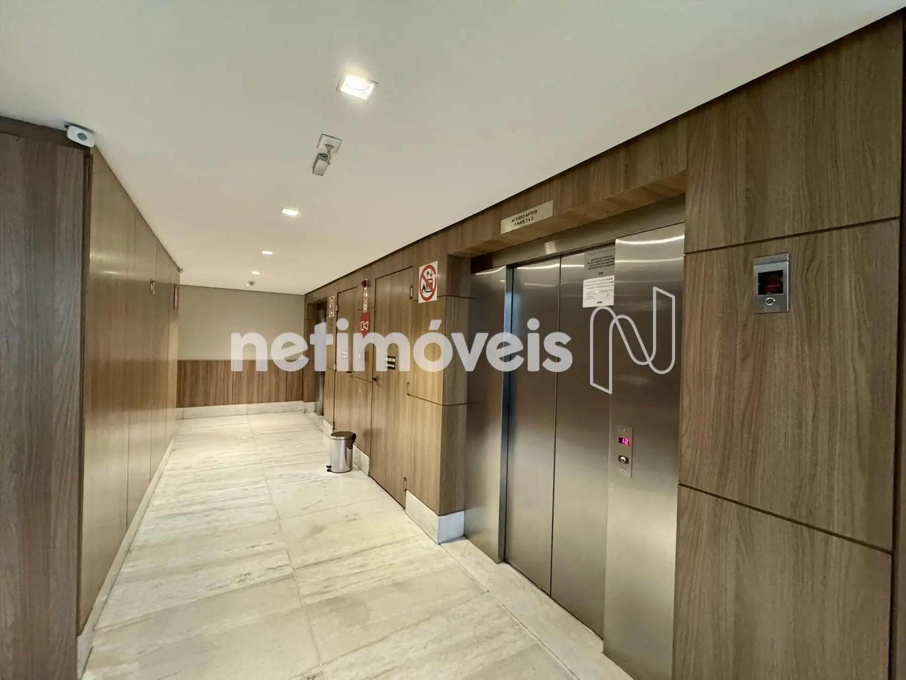 hall elevadores