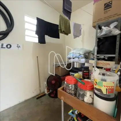 Quarto / despensa
