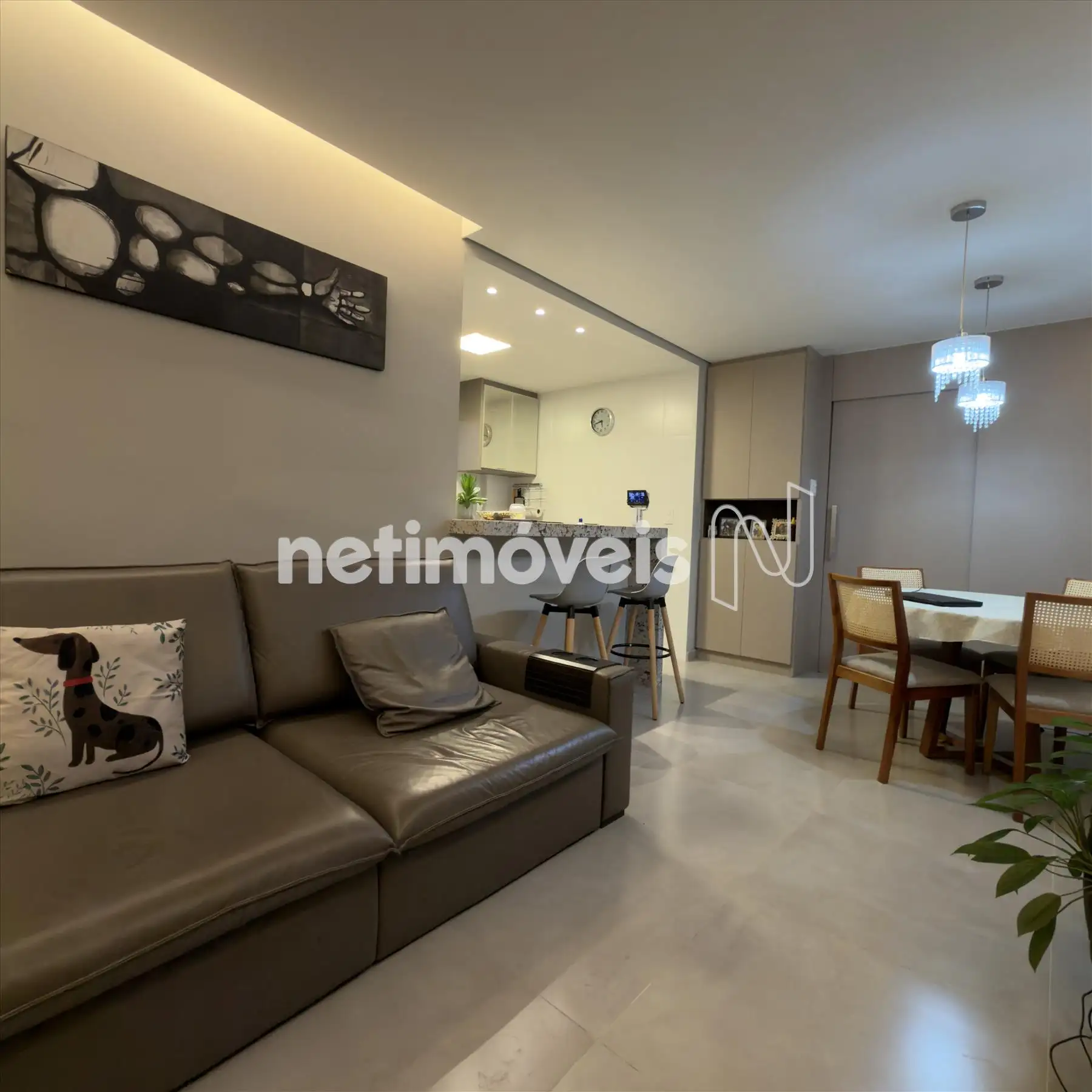 Sala para 2 ambintes, outro ângulo.