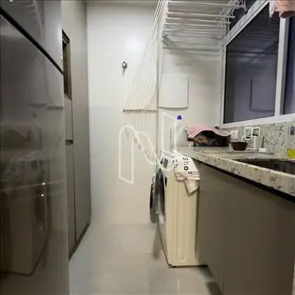 Área de serviço, separada da cozinha