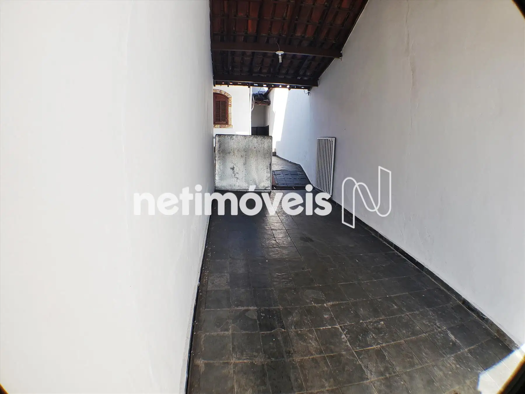 garagem casa fundos