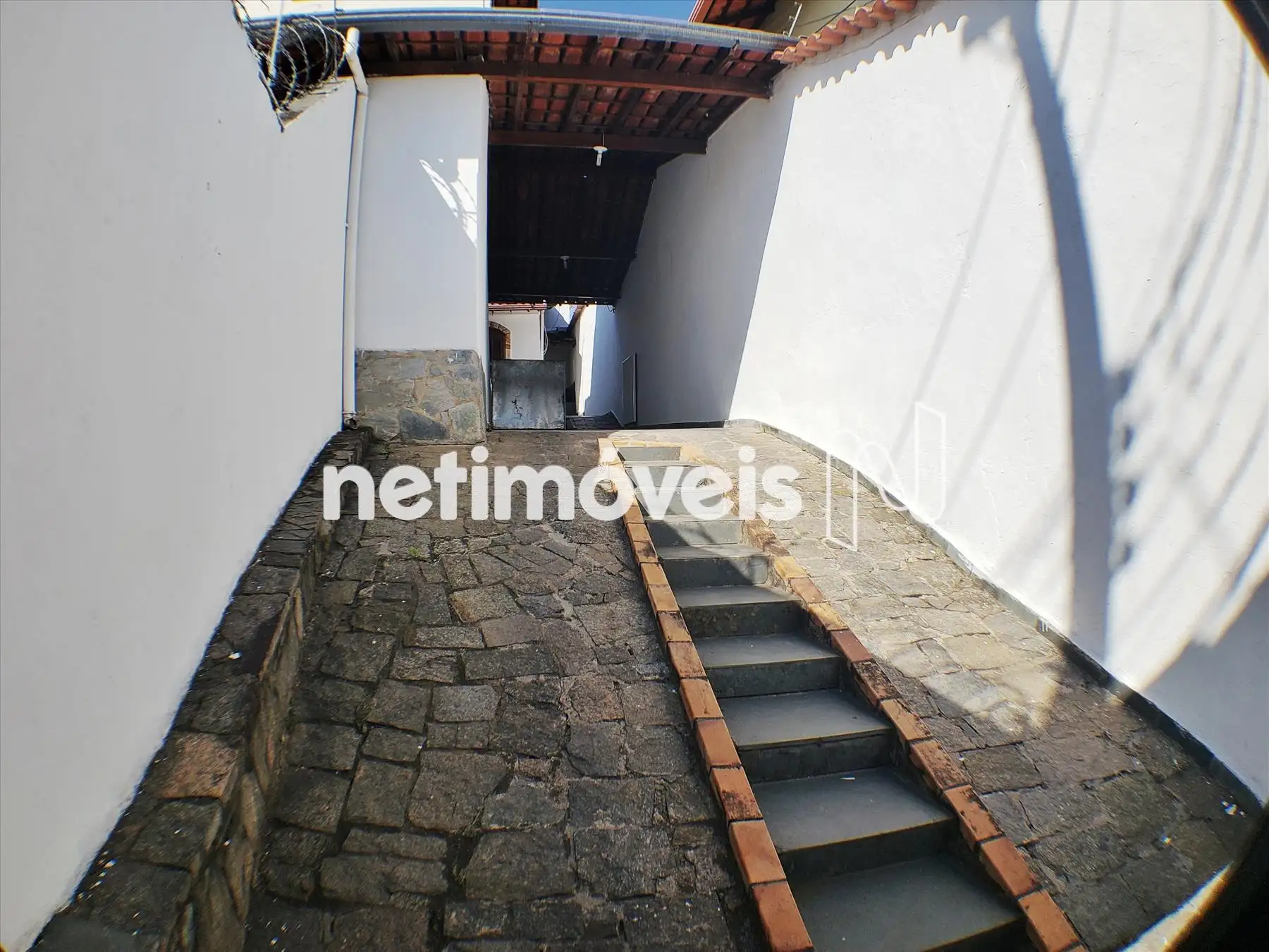garagem casa fundos