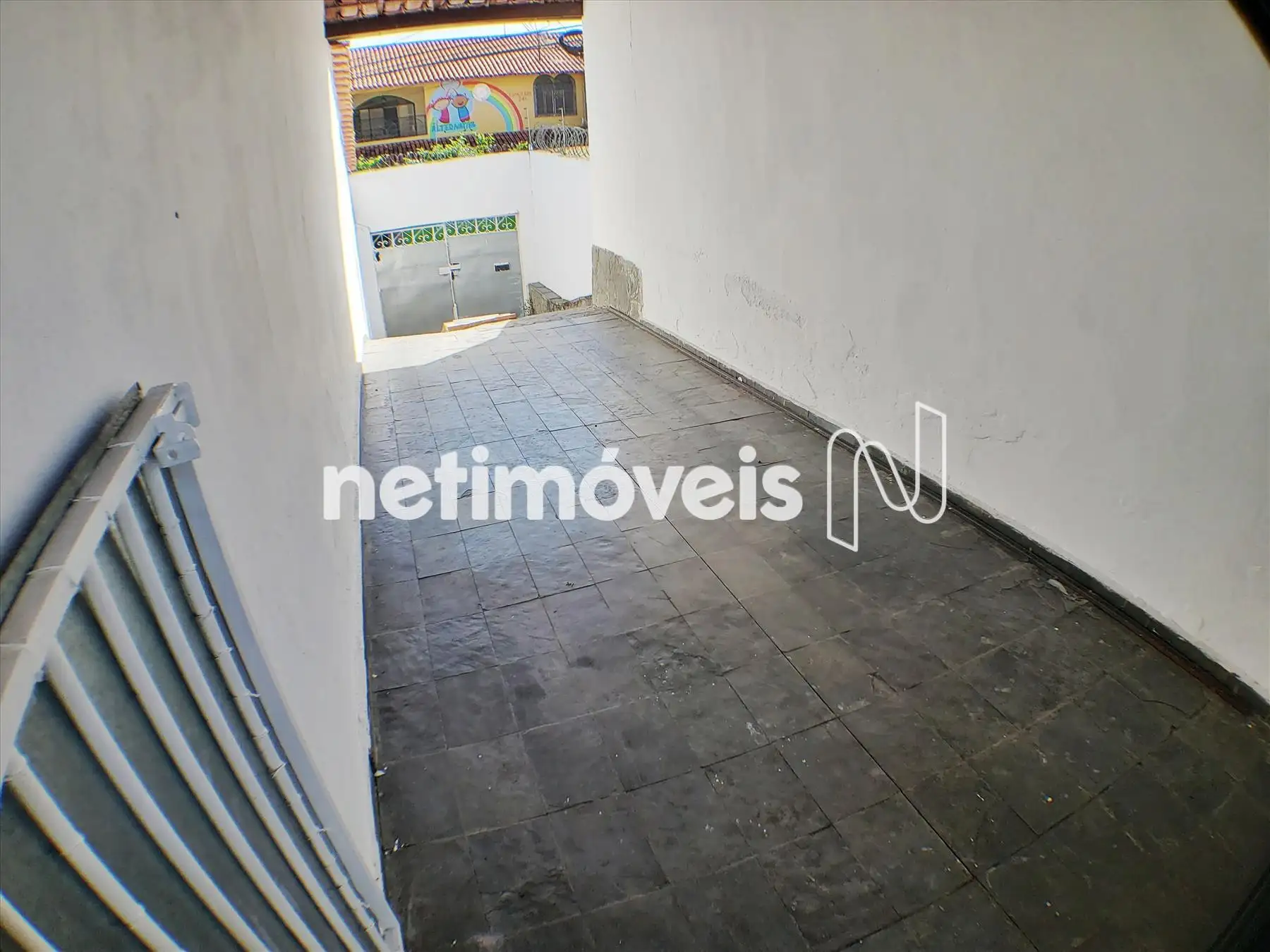 garagem casa fundos