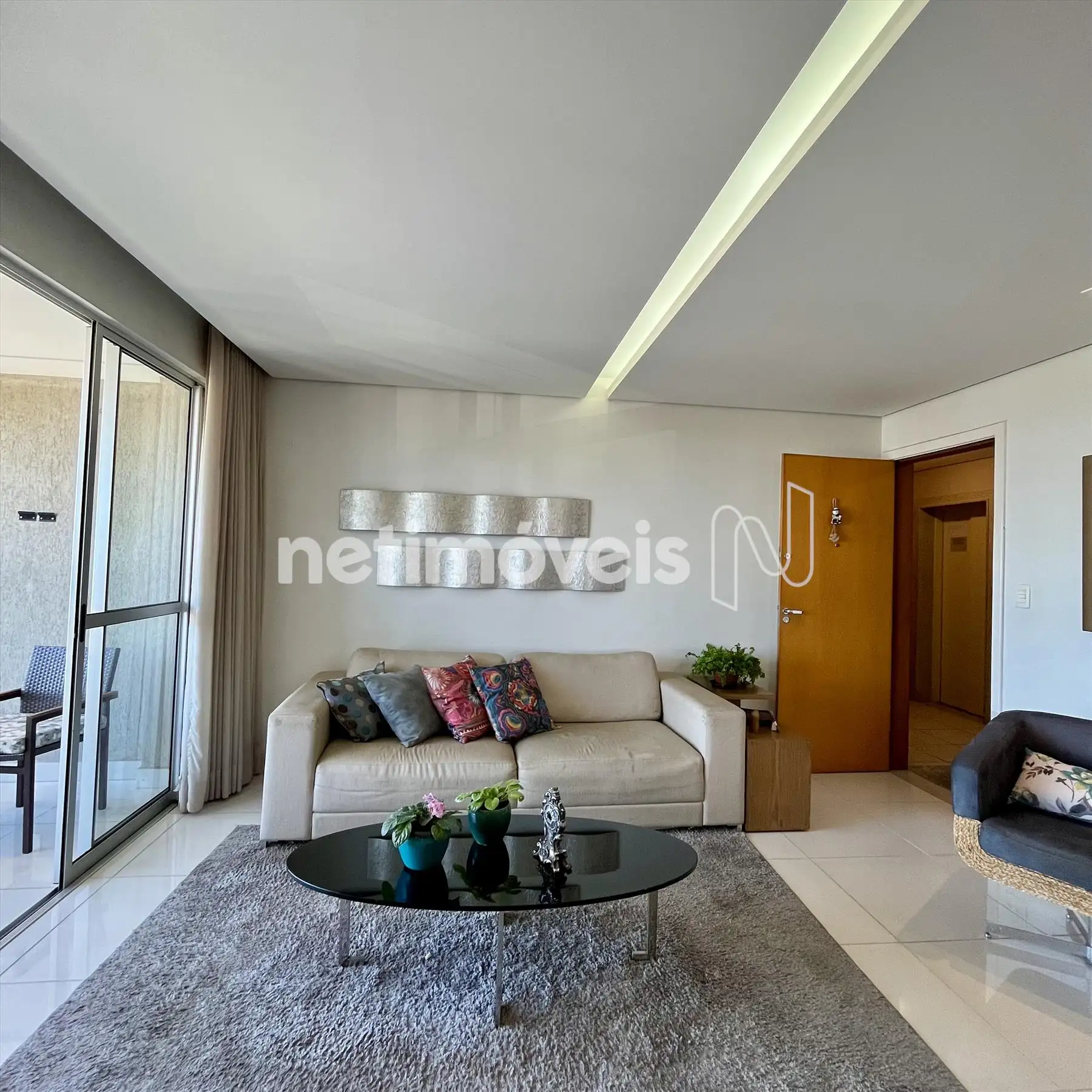 Sala de estar com varanda