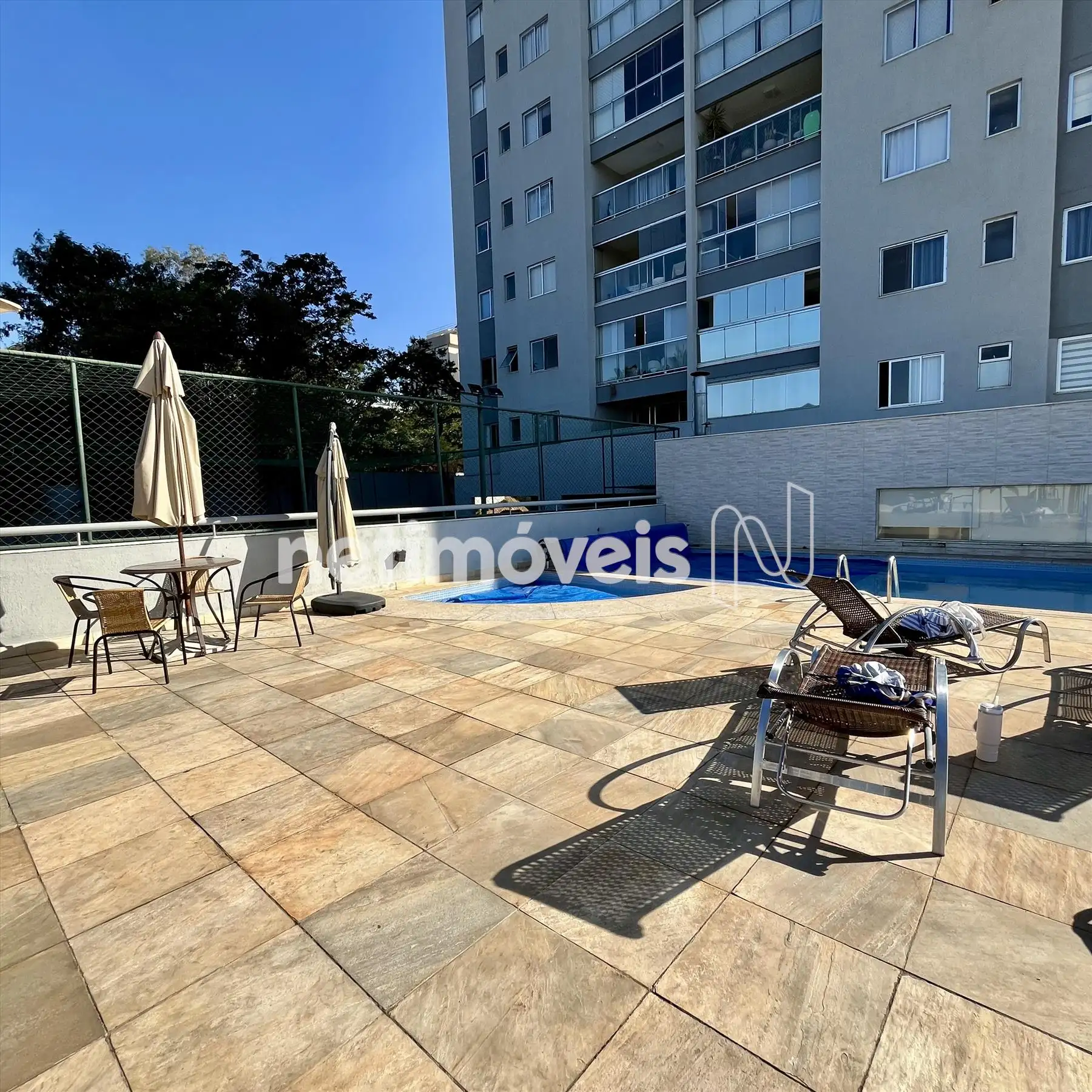 Piscina infantil e adulto