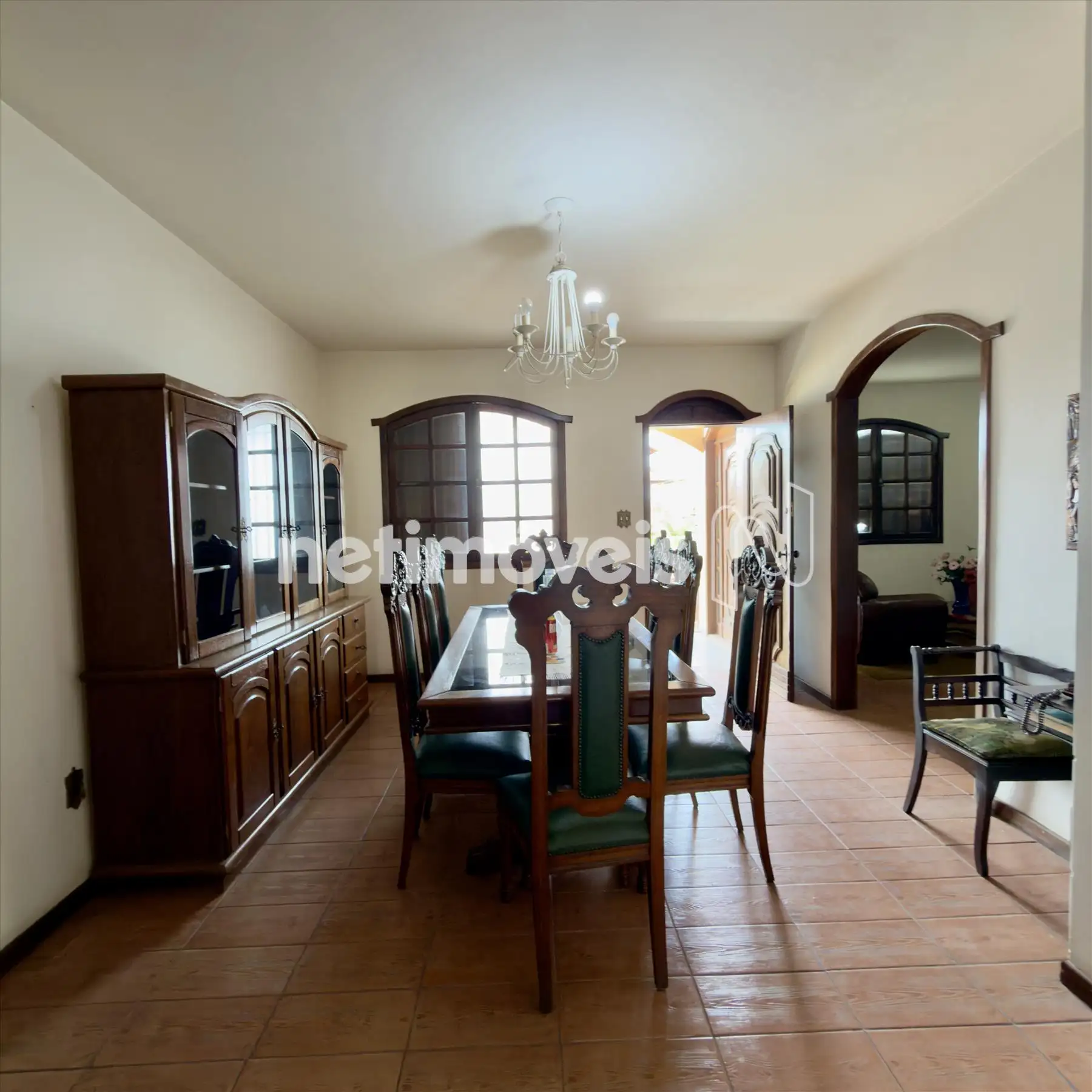 Sala de jantar, outro ângulo