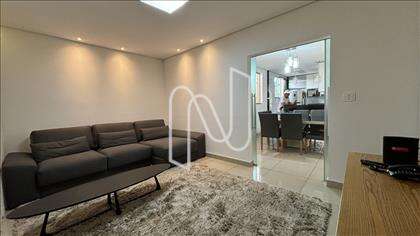 Sala de TV, outro ângulo 