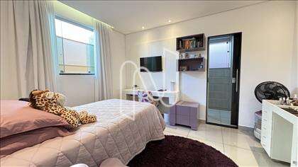 Quarto 2, outro ângulo