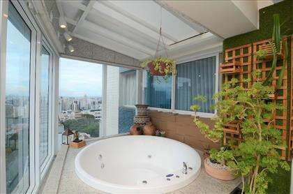 Varanda com Spa e Vista