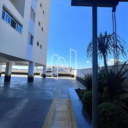 entrada do predio da garagem