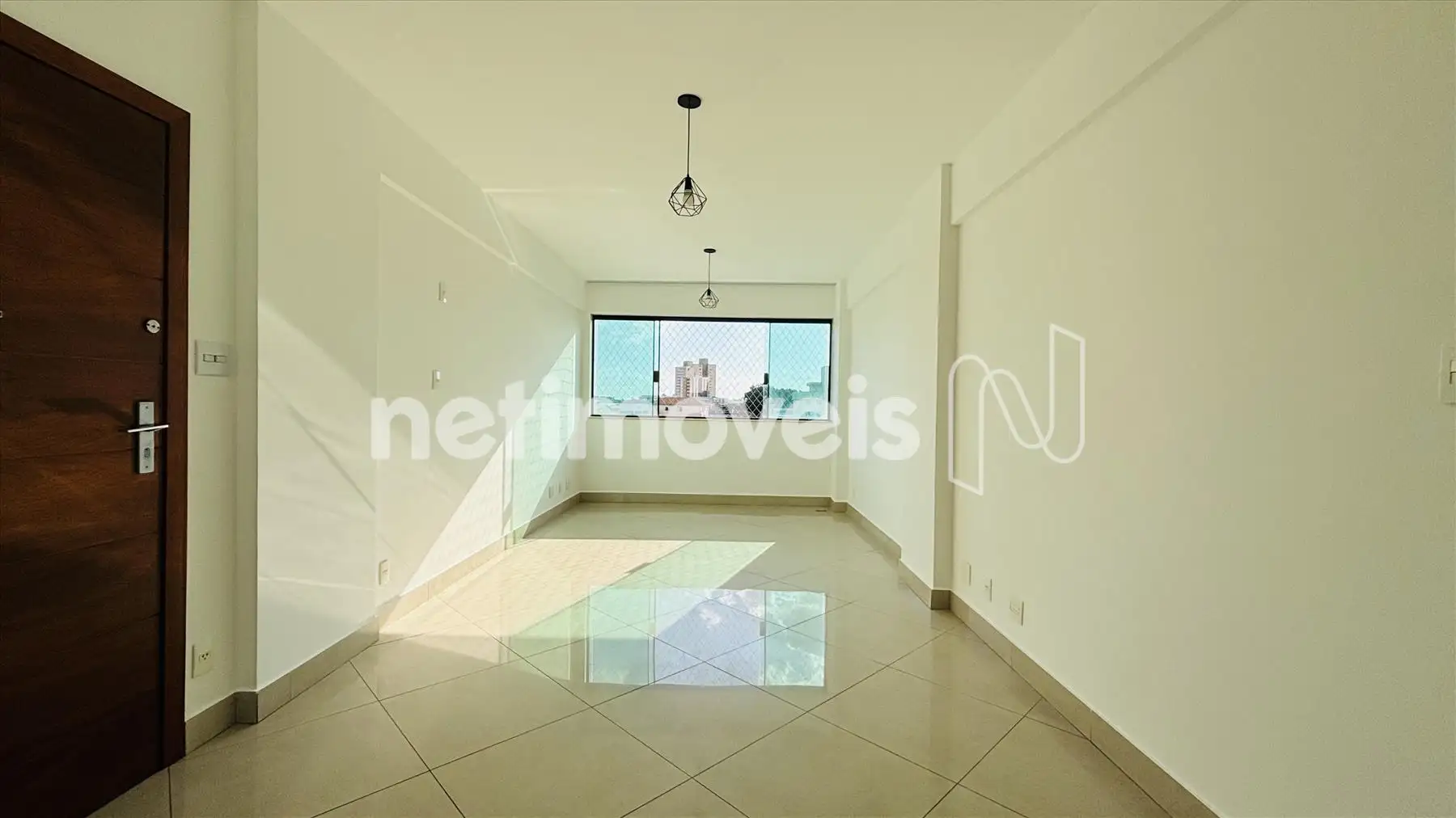 Sala ampla, 2 ambientes