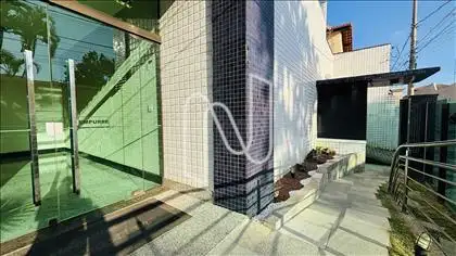 vista parcial da fachada, acessibilidade !