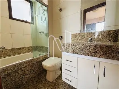 Banho da suíte.