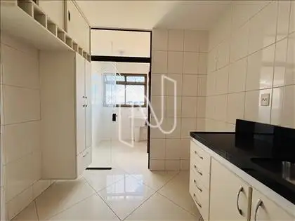 Cozinha, com armários planejados