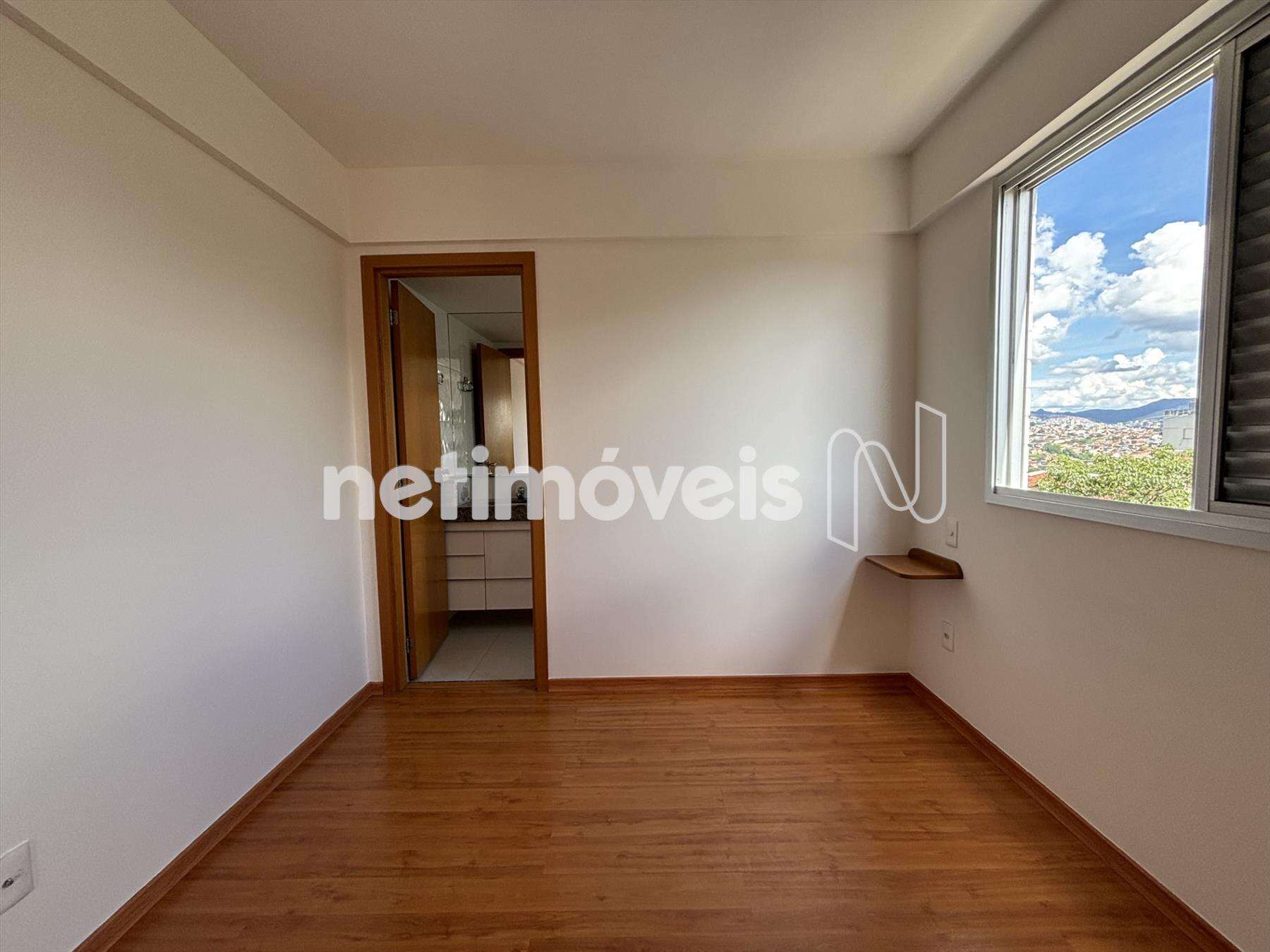Quarto casal, outro ângulo
