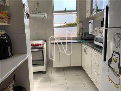 Cozinha com bancadas