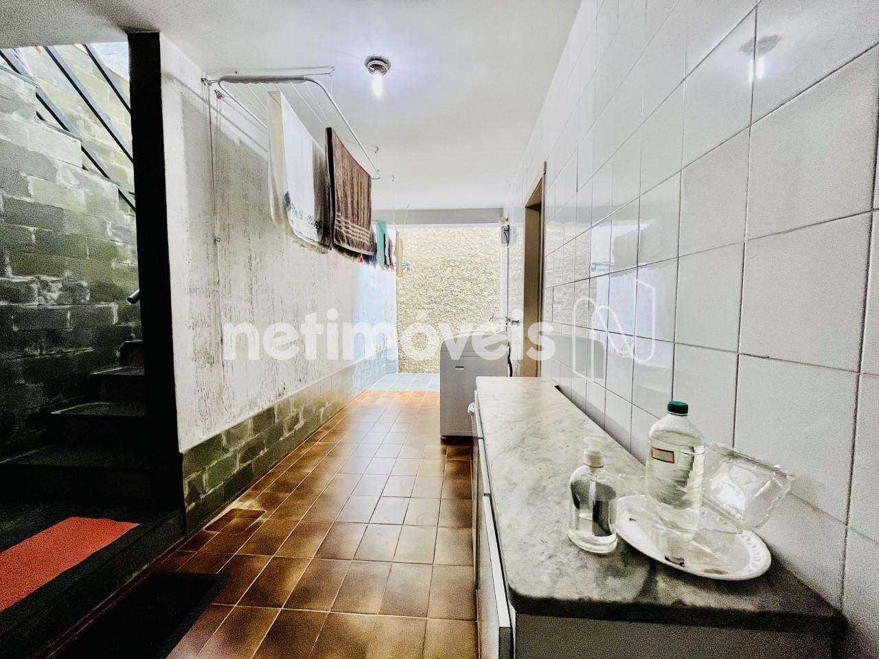 Lavanderia + bancada com armário