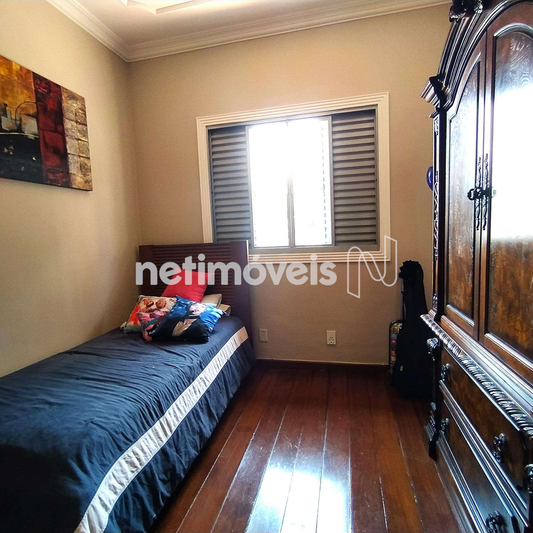 Quarto 1 outro ângulo