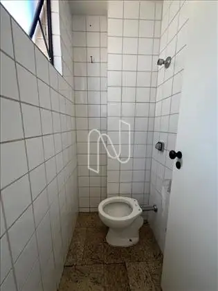  banheiro da area de serviço