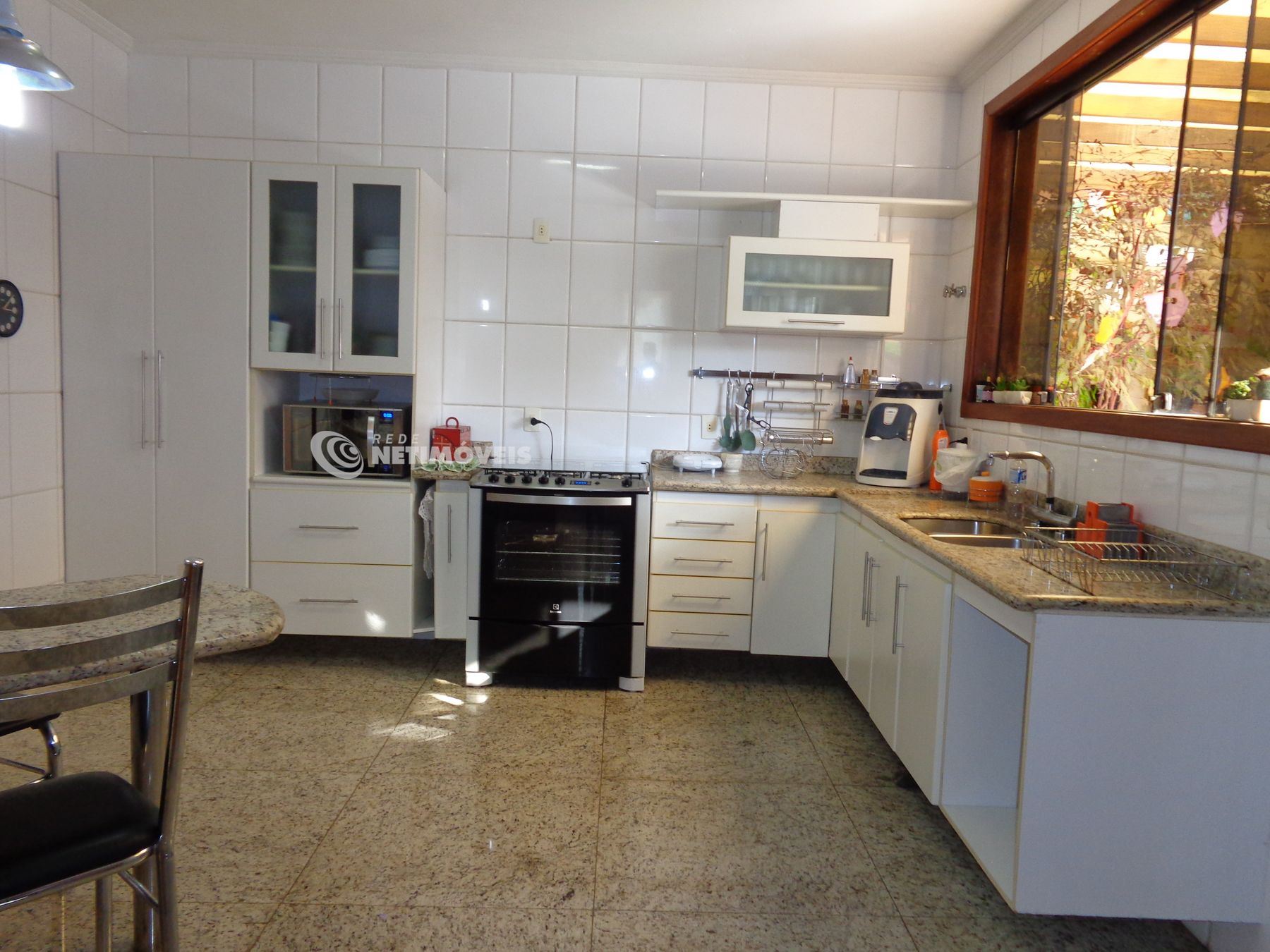 Cozinha outro ângulo.