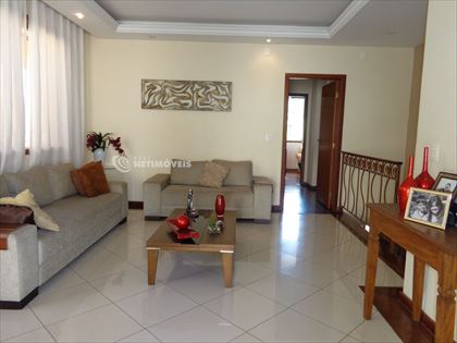  Sala de estar piso superior outro ângulo.