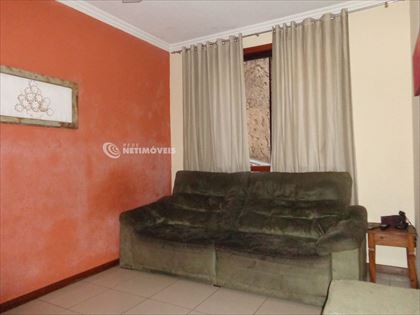  Sala estar piso inferior.