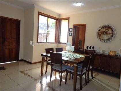  Sala de jantar piso inferior.