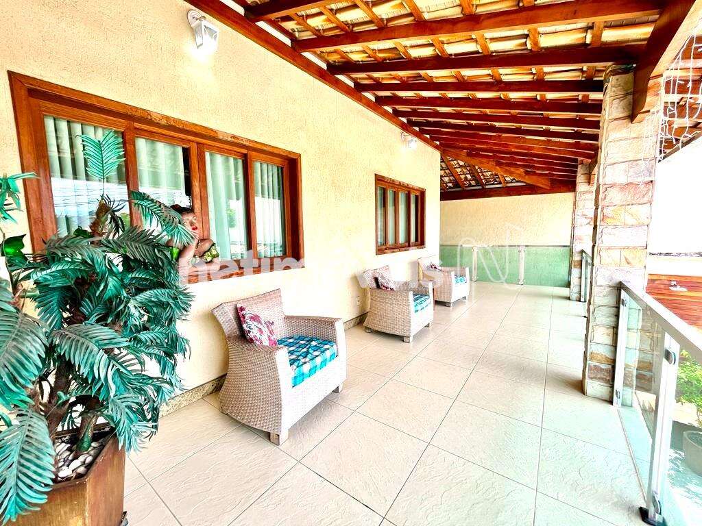 Varanda no entorno da casa