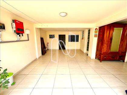 Quarto com suite e quarto de despejo 
