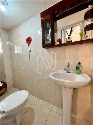 Banho suite parte de baixo da casa 