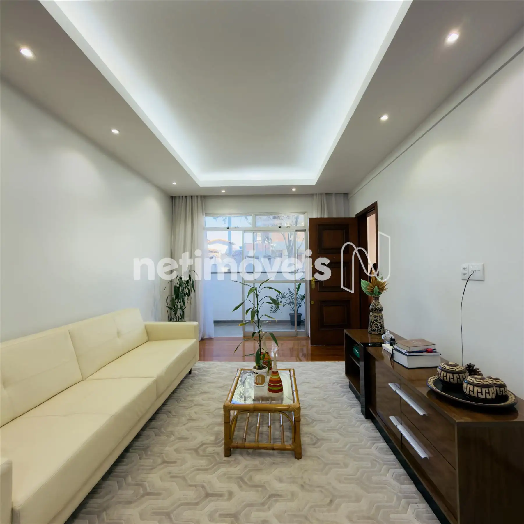 Sala de estar, outro ângulo