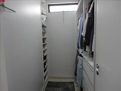  Closet