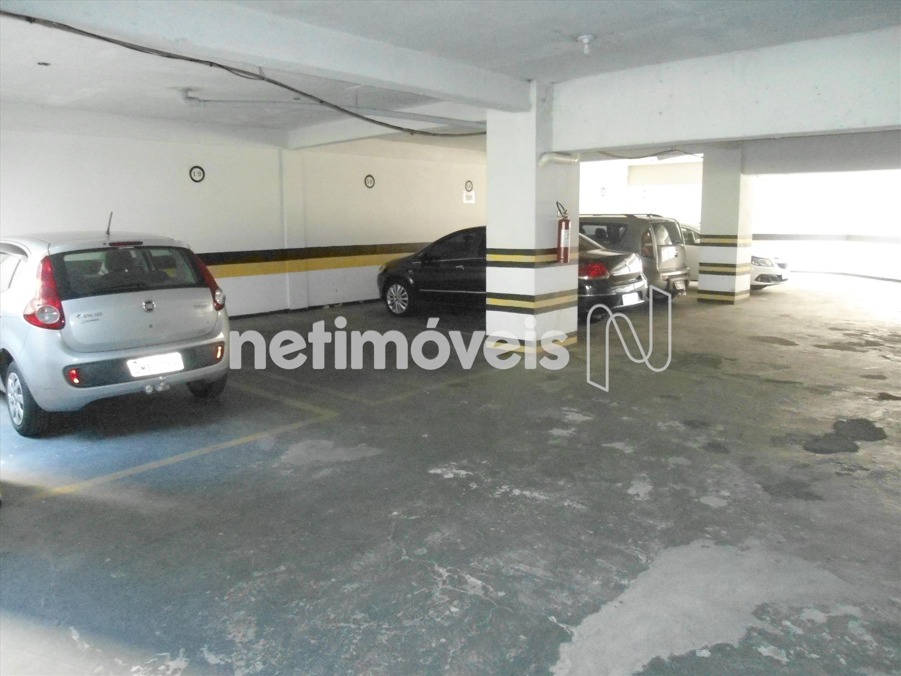 Andar do estacionamento outro ângulo