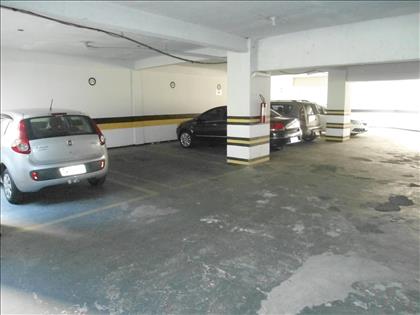 Andar do estacionamento outro ângulo