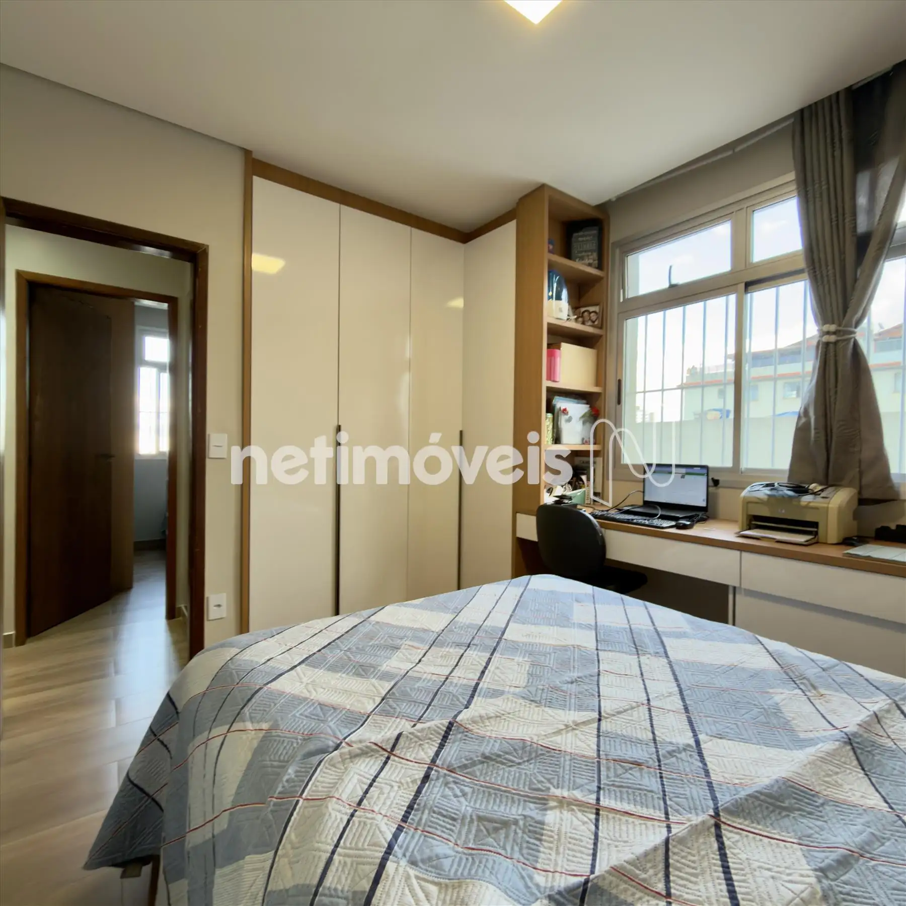 Quarto casal, outro ângulo