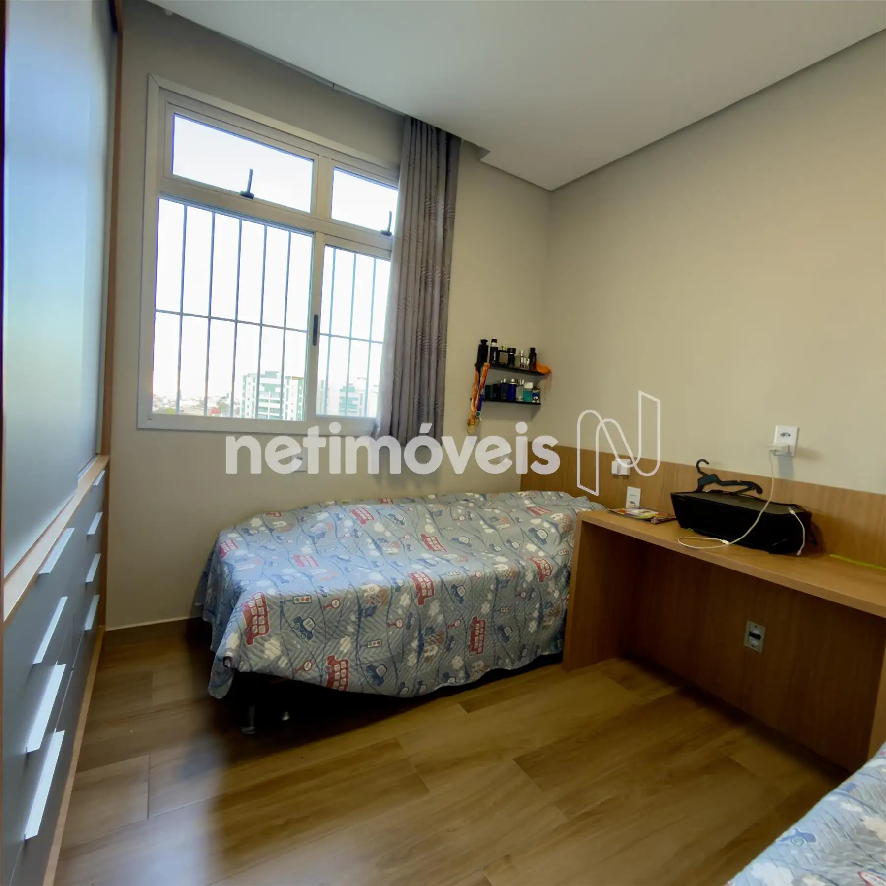 Quarto solteiro, outro ângulo