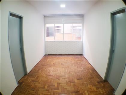 Sala ampla e arejada