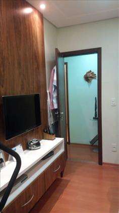 Quarto 04 / Sala