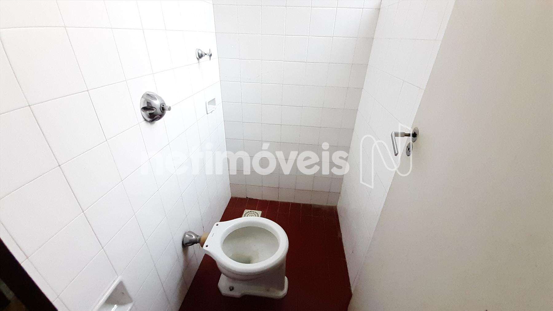 Banheiro de serviço