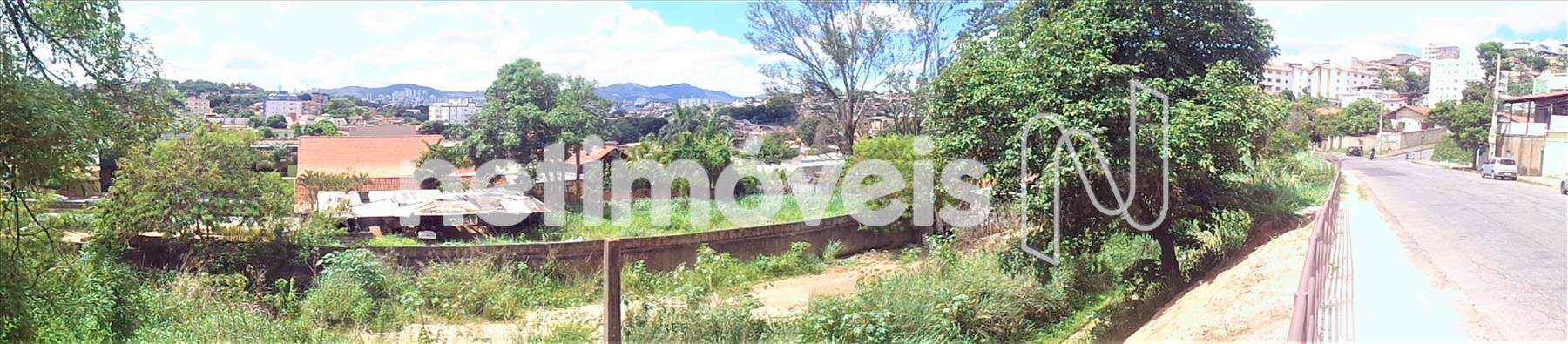 Visão fundo do terrenooutro ângulo